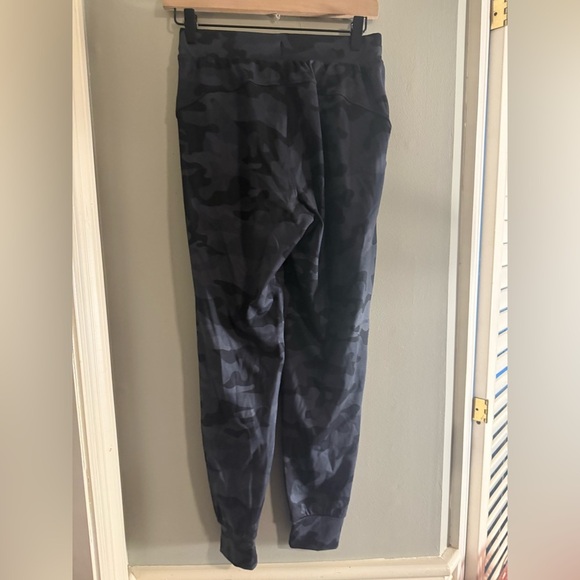 Libin Camouflage Pattern Jogger Pants with Elastic Cuffs - Picture 2 of 9